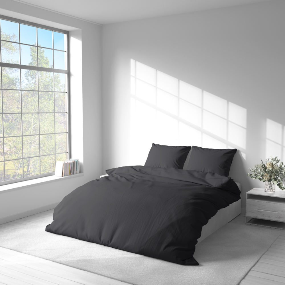 Premium Sateen Bedding Set „Graphite Satin“. Bedding sets 135x200, 140x200 cm, 200x200 cm, 200x220 cm. Contemporary solid dark gray bedding set.