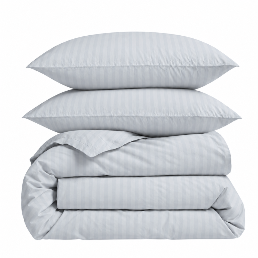 Premium Sateen Bedding Set „Light Gray Stripe Satin“. Bedding sets 135x200, 140x200 cm, 200x200 cm. Light gray bedding set with subtle stripes. Premium Sateen Bedding Set „Light Gray Stripe Satin“. Bedding sets 135x200, 140x200 cm, 200x200 cm. Light gray bedding set with subtle stripes.