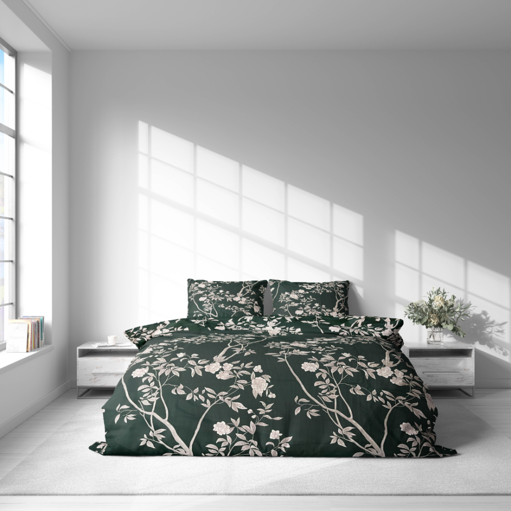 Premium Sateen Bedding Set „Blooming Forest“. Bedding sets 135x200, 140x200 cm, 200x200 cm, 200x220 cm. Dark green bedding set with intricate tree branches and gentle blossoms, adding a touch of nature to any bedroom.
