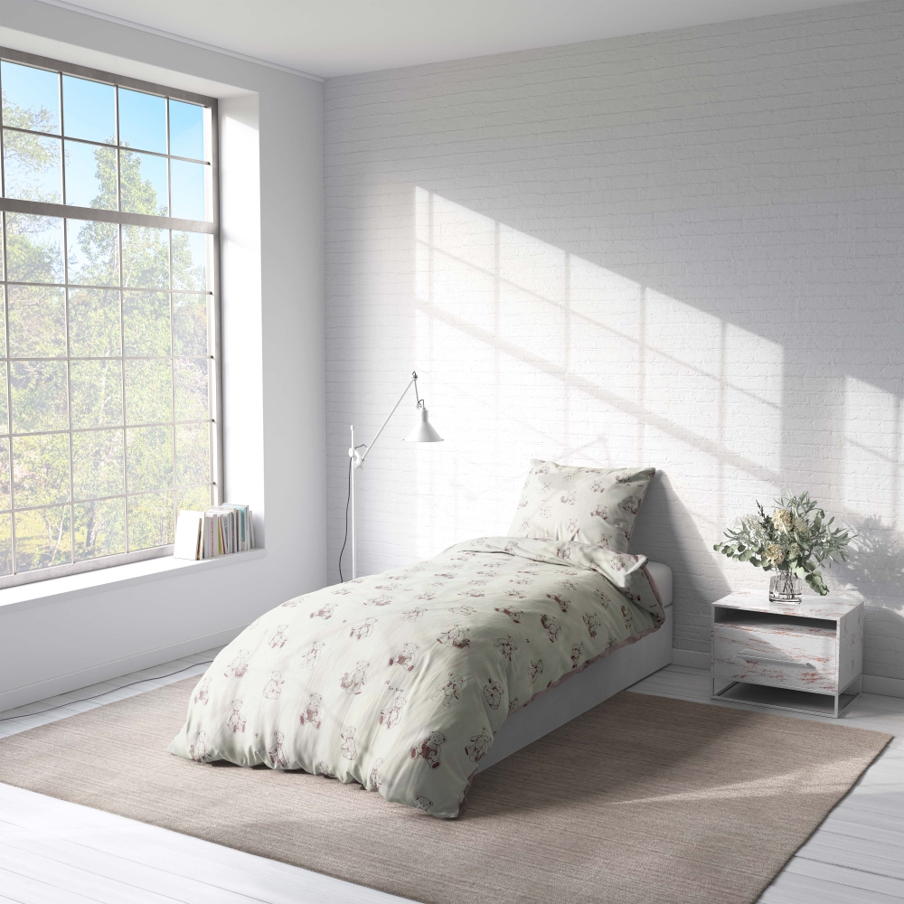 Premium Sateen Bedding Set „Bruin“. Patterned bedding sets, 140x200 cm. Charming kids bedding set in a light background with playful brown bear designs, ideal for a delightful and snug sleep space.