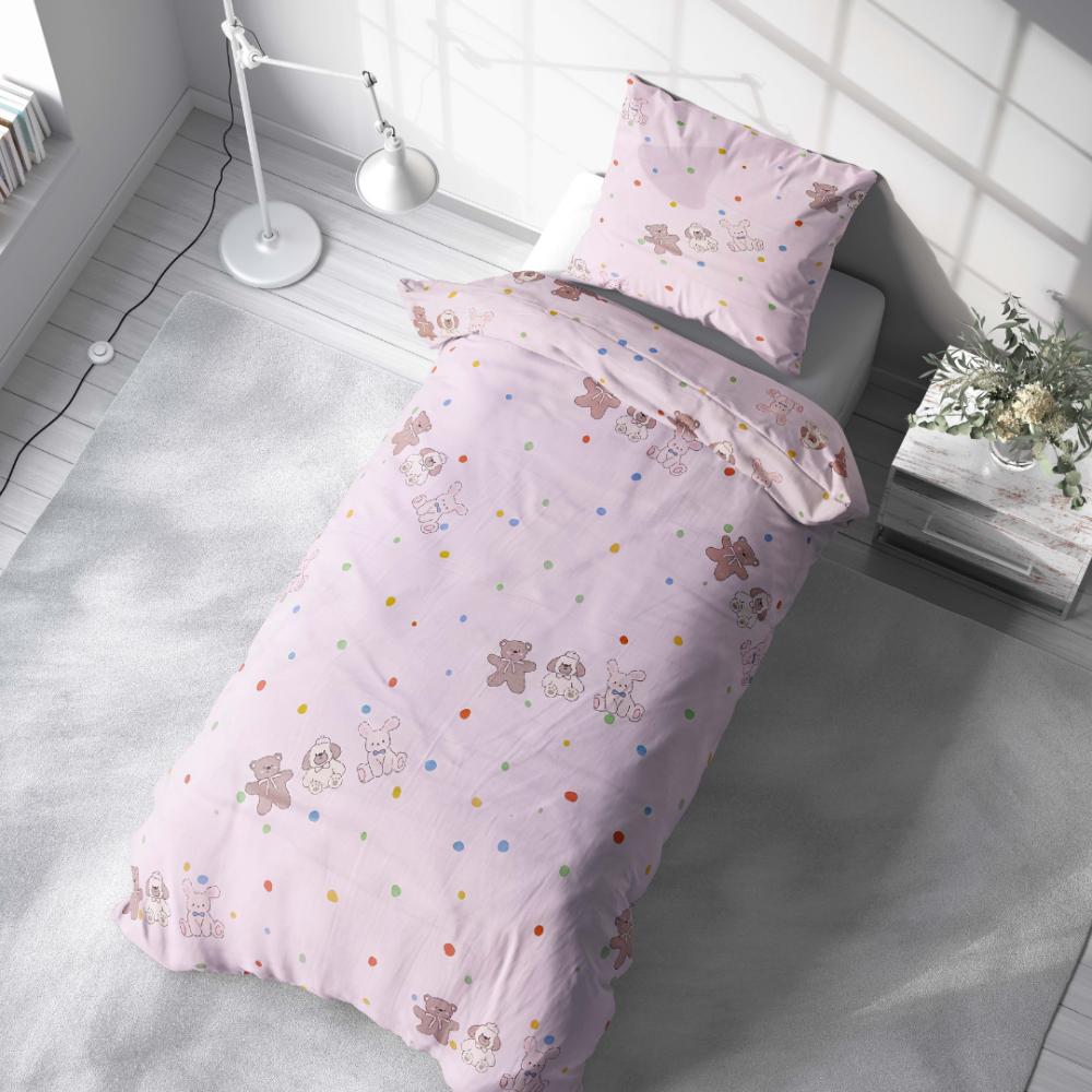 Premium Sateen Bedding Set „Dreamy Dots“. Patterned bedding sets, 140x200 cm. Fun and colorful kids' bedding set in pink, featuring animal designs and vibrant dots, perfect for creating a joyful sleep space.