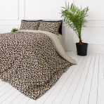Sateen Bedding Set „Exotic Leopard“. Beige bedding sets, 140x200 cm, 200x200 cm, 200x220 cm. Sand-colored bedding set with black and brown leopard motifs
