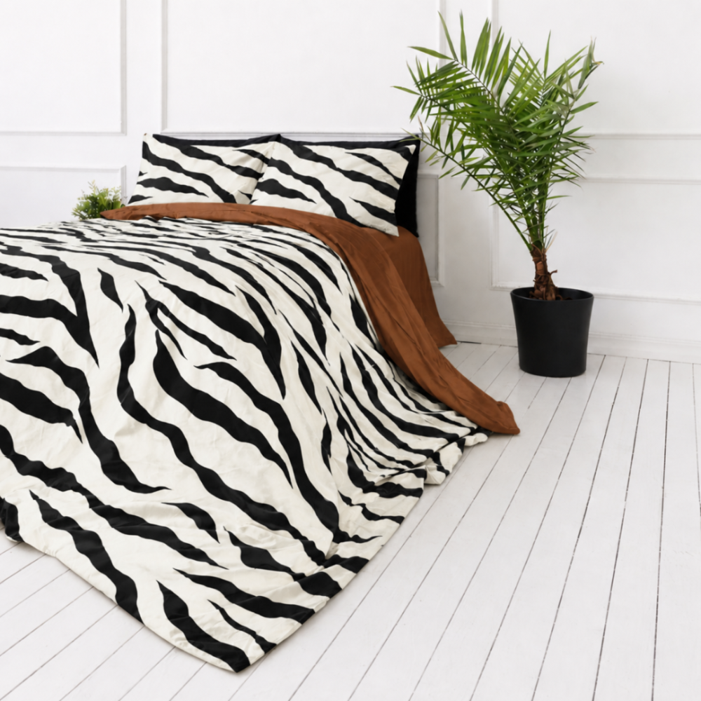 Sateen Bedding Set „Exotic Zebra“. Bedding sets 135x200, 140x200 cm, 200x200 cm, 200x220 cm. White bedding with bold black zebra-style stripes Sateen Bedding Set „Exotic Zebra“. Bedding sets 135x200, 140x200 cm, 200x200 cm, 200x220 cm. White bedding with bold black zebra-style stripes