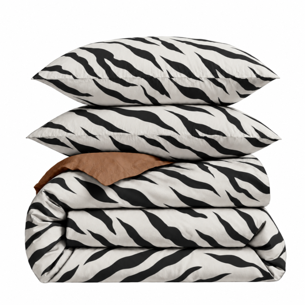 Sateen Bedding Set „Exotic Zebra“. Bedding sets 135x200, 140x200 cm, 200x200 cm, 200x220 cm. White bedding with a black zebra pattern and brown inner-side accent Sateen Bedding Set „Exotic Zebra“. Bedding sets 135x200, 140x200 cm, 200x200 cm, 200x220 cm. White bedding with a black zebra pattern and brown inner-side accent
