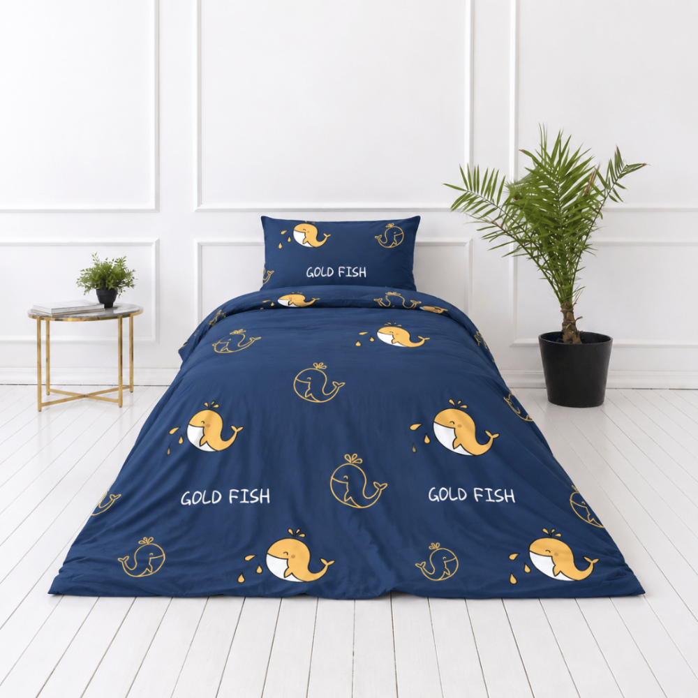 Premium Sateen Bedding Set „Gold Fish“. Bedding sets 135x200, 140x200 cm. Blue bedding set with yellow outlined whales and light decorative details. Premium Sateen Bedding Set „Gold Fish“. Bedding sets 135x200, 140x200 cm. Blue bedding set with yellow outlined whales and light decorative details.