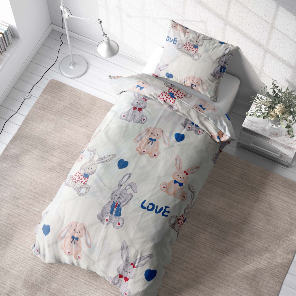 Premium Sateen Bedding Set „Hare“. Patterned bedding sets, 140x200 cm. Playful kids bedding set with a light backdrop and whimsical grey and light brown rabbits, perfect for a delightful and snug room.