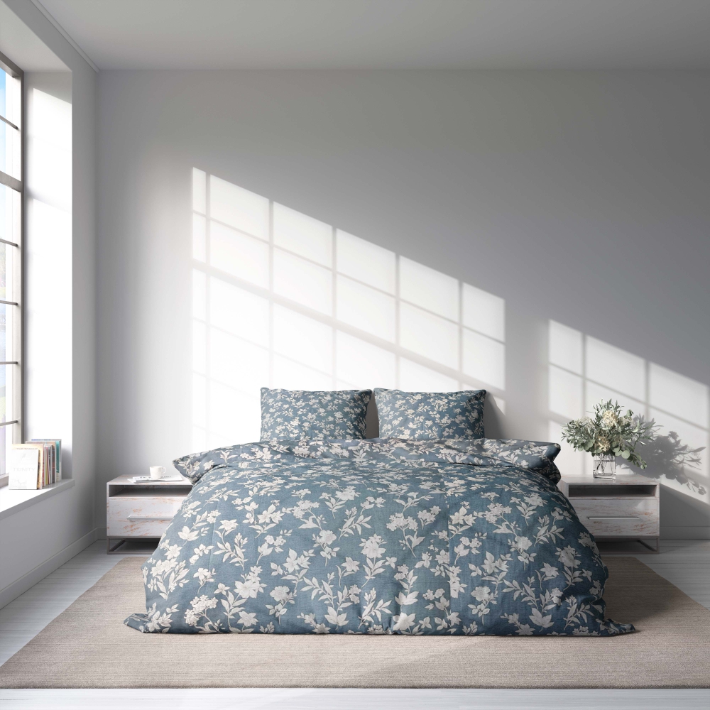 Sateen Bedding Set „Meadow“. Bedding sets with plants, 140x200 cm, 200x200 cm, 200x220 cm. Bedding ensemble in serene grey-blue with light brown floral accents for a calming vibe