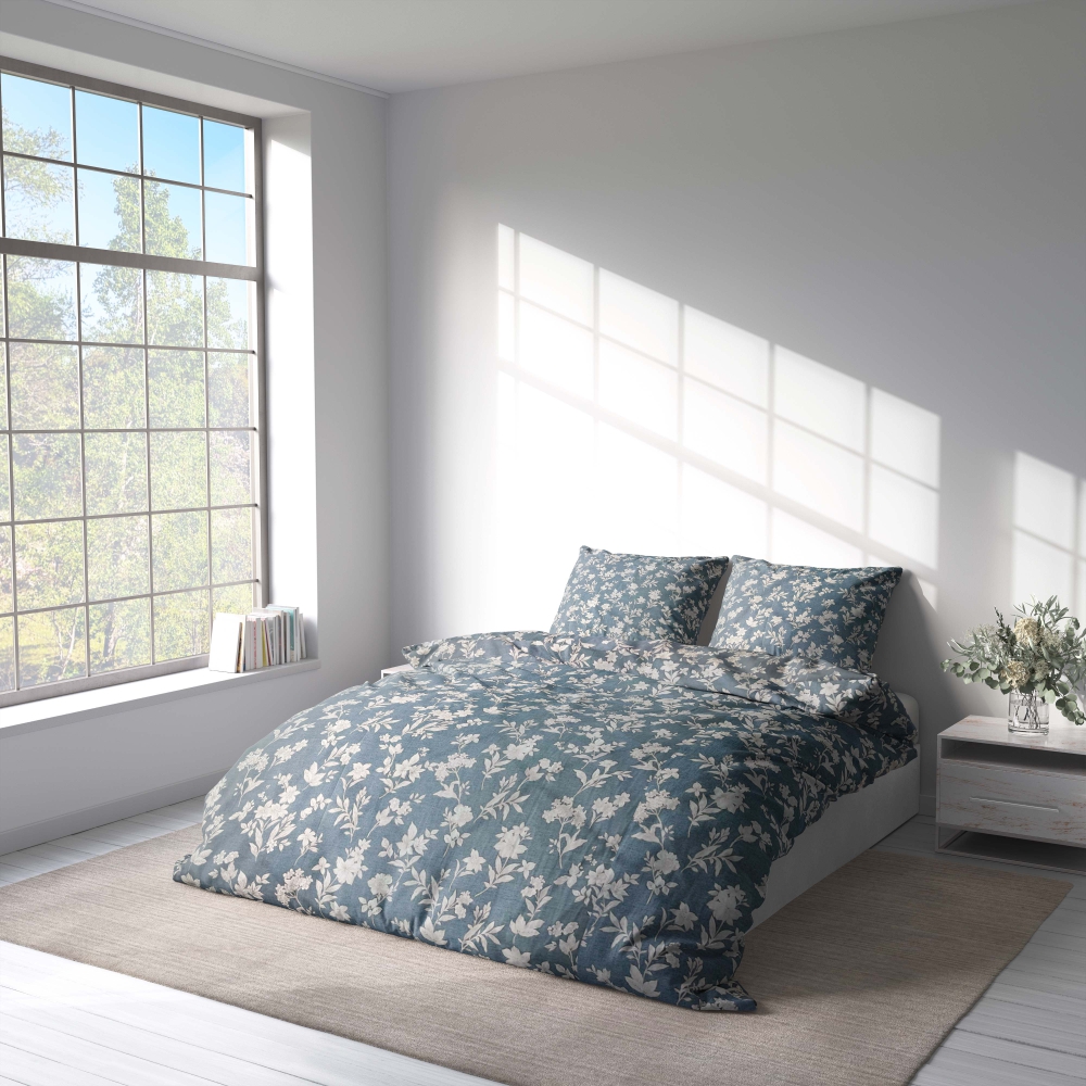 Sateen Bedding Set „Meadow“. Bedding sets with plants, 140x200 cm, 200x200 cm, 200x220 cm. Soft grey-blue bedding adorned with delicate brown flowers for a tranquil atmosphere