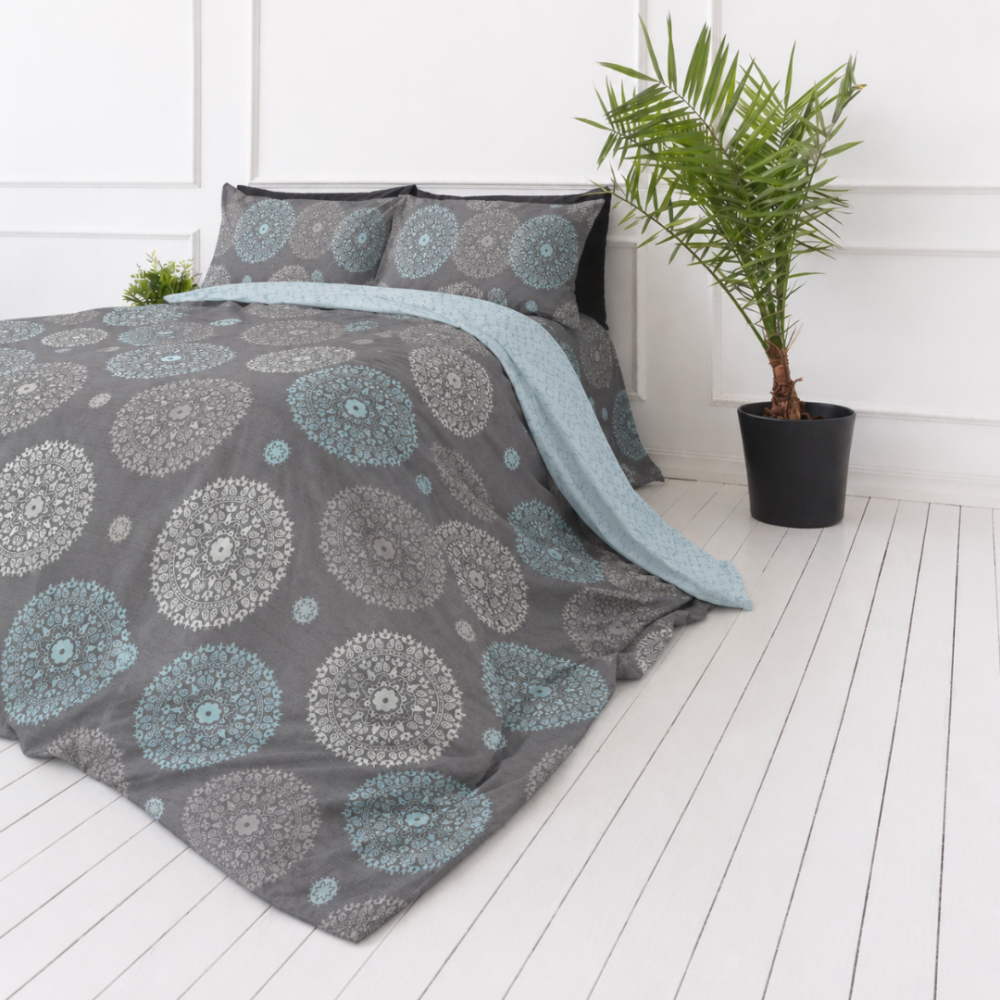 Sateen Bedding Set „Medallions“. Bedding sets 135x200, 140x200 cm, 200x200 cm, 200x220 cm. Cotton satin bedding set with grey and light blue ornaments