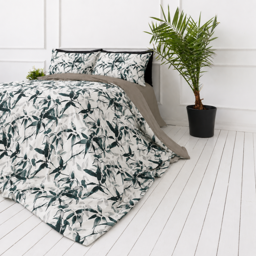 Sateen Bedding Set „Nature’s Sketch“. Bedding sets 135x200, 140x200 cm, 200x200 cm, 200x220 cm Sateen Bedding Set „Nature’s Sketch“. Bedding sets 135x200, 140x200 cm, 200x200 cm, 200x220 cm