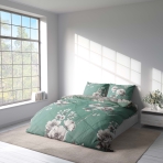 Sateen Bedding Set „Sage Whisper“. Patterned bedding sets, 140x200 cm, 150x200 cm, 160x200 cm, 180x200 cm, 200x200 cm, 200x220 cm. Elegant green bedding set featuring delicate grey flowers and leaves for a serene bedroom look.