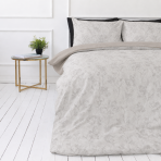 Sateen Bedding Set „Sand Damask“. Beige bedding sets, 140x200 cm, 200x200 cm, 200x220 cm. Beige cotton satin bedding set with subtle floral damask pattern and black accents. Sateen Bedding Set „Sand Damask“. Beige bedding sets, 140x200 cm, 200x200 cm, 200x220 cm. Beige cotton satin bedding set with subtle floral damask pattern and black accents.