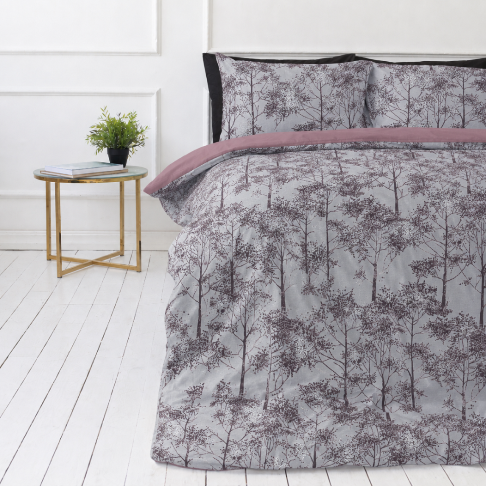 Sateen Bedding Set „Silent Grove“. Bedding sets 135x200, 140x200 cm, 200x200 cm, 200x220 cm. Bedding with a gentle nature-inspired design featuring a forest motif.