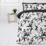 Sateen Bedding Set „Smoky Petals“. Bedding sets 155x200, 140x200 cm, 150x200 cm, 160x200 cm, 180x200 cm, 200x200 cm, 200x220 cm. Soft-toned bedding set with watercolor design.