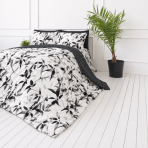 Sateen Bedding Set „Smoky Petals“. Bedding sets 155x200, 140x200 cm, 150x200 cm, 160x200 cm, 180x200 cm, 200x200 cm, 200x220 cm. Bedding set featuring artistic leaf motif on a white background.