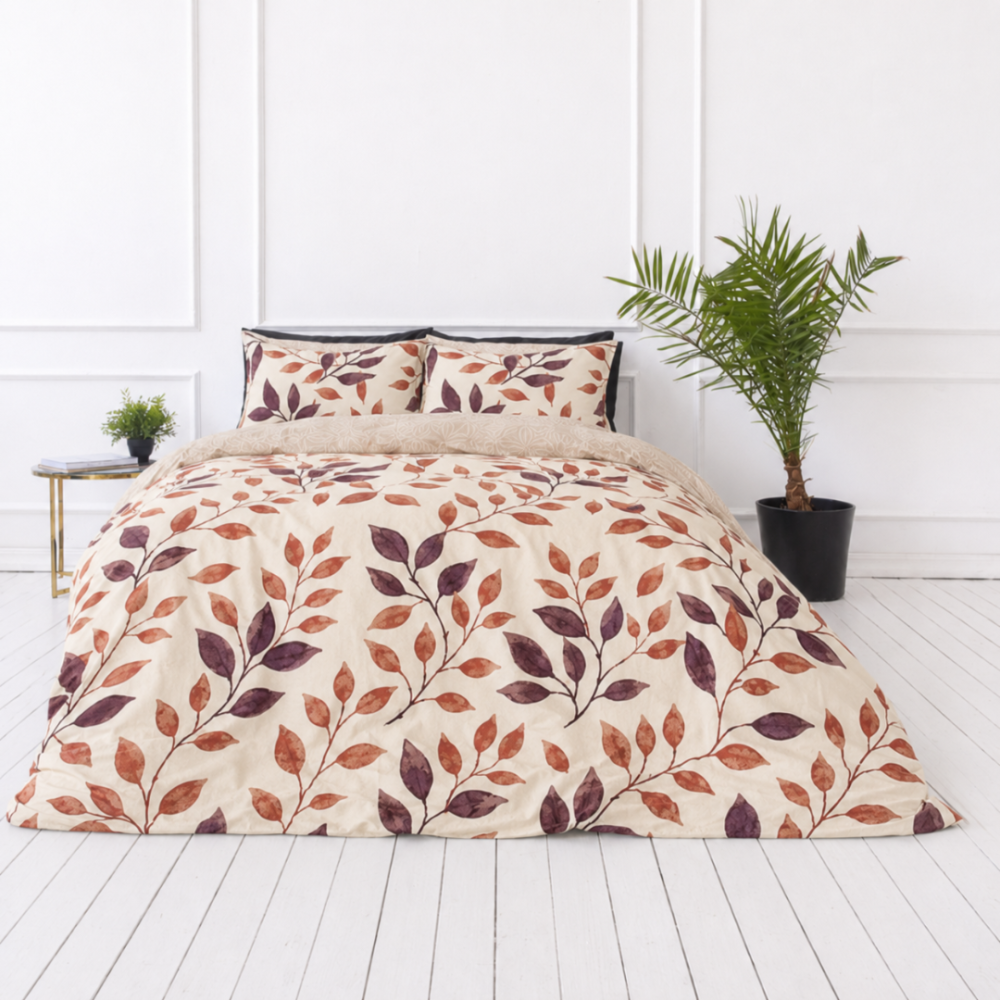 Sateen Bedding Set „Terracotta“. Beige bedding sets, 140x200 cm, 200x200 cm, 200x220 cm. Botanical cotton satin bedding with warm leaf colors