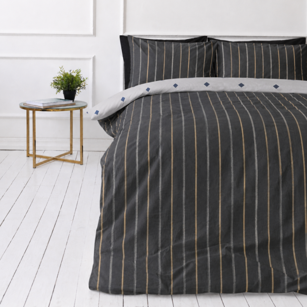 Sateen Bedding Set „Tones“. Mako cotton sateen bedding, 140x200 cm, 200x200 cm, 200x220 cm. Modern dark grey bedding set featuring stylish vertical lines in a palette of grey, white, and orange Sateen Bedding Set „Tones“. Mako cotton sateen bedding, 140x200 cm, 200x200 cm, 200x220 cm. Modern dark grey bedding set featuring stylish vertical lines in a palette of grey, white, and orange