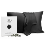 Silk Pillowcase „Onyx“. Pillowcases 50x60. Black silk pillowcase with a refined elegant sheen. Silk Pillowcase „Onyx“. Pillowcases 50x60. Black silk pillowcase with a refined elegant sheen.
