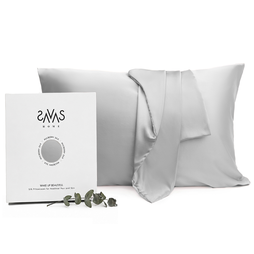 Silk Pillowcase „Platinum“. Pillowcases 50x60. Light grey silk pillowcase with a soft elegant sheen. Silk Pillowcase „Platinum“. Pillowcases 50x60. Light grey silk pillowcase with a soft elegant sheen.