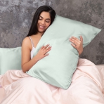 Silk Pillowcase „Spearmint“. Pillowcases 50x60. Silk pillowcase in a soft mint shade, offering a sleek, breathable feel for ultimate comfort.