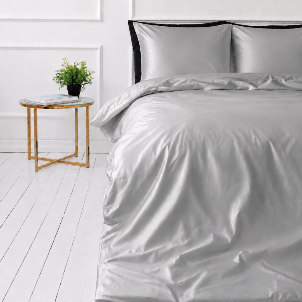 Silk bedding set „Platinum Silk“. Bedding sets, 200x200 cm, 200x220 cm. Light grey silk bedding set for an elegant bedroom Silk bedding set „Platinum Silk“. Bedding sets, 200x200 cm, 200x220 cm. Light grey silk bedding set for an elegant bedroom