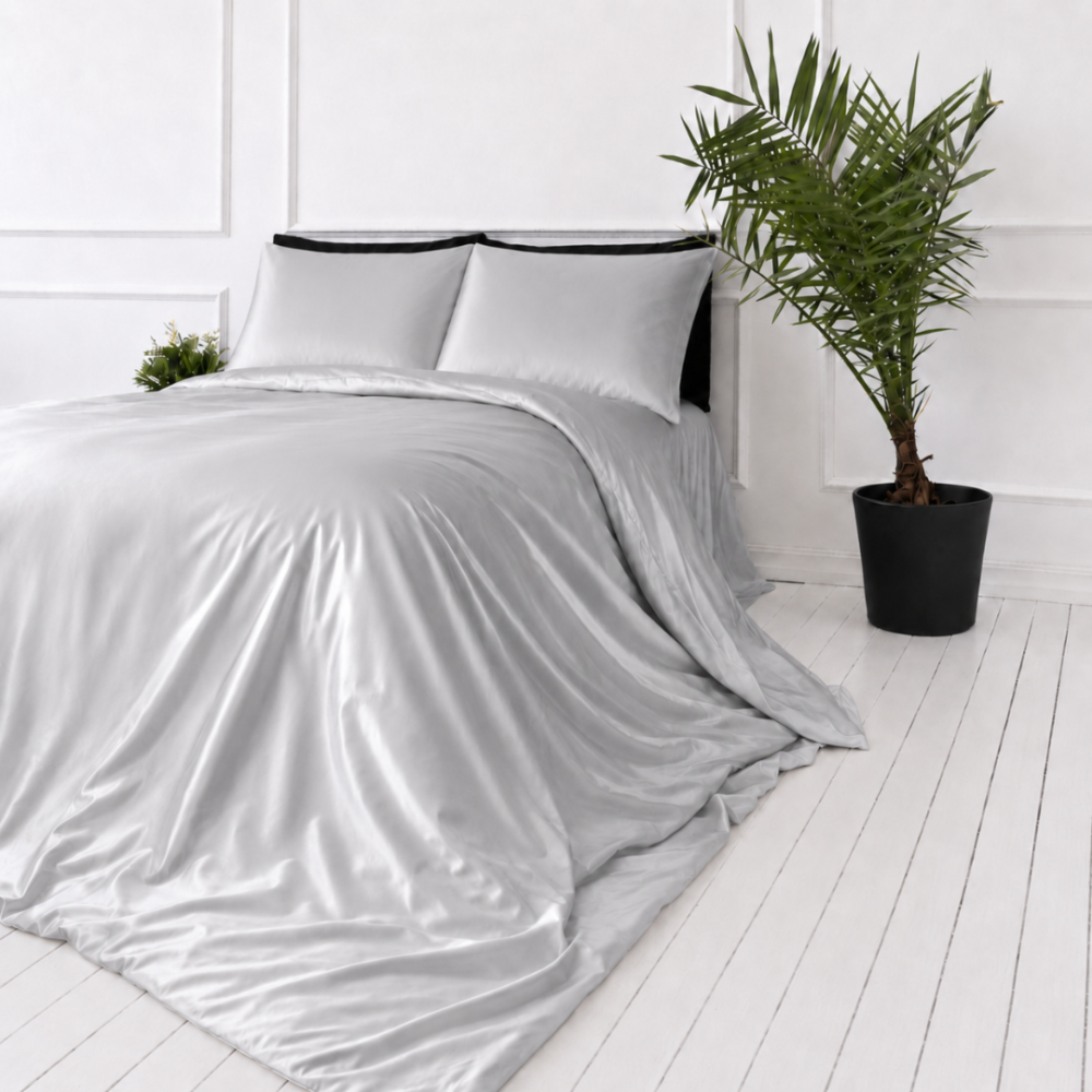 Silk bedding set „Platinum Silk“. Bedding sets, 200x200 cm, 200x220 cm. Solid silver silk bedding set with a luxurious shine Silk bedding set „Platinum Silk“. Bedding sets, 200x200 cm, 200x220 cm. Solid silver silk bedding set with a luxurious shine