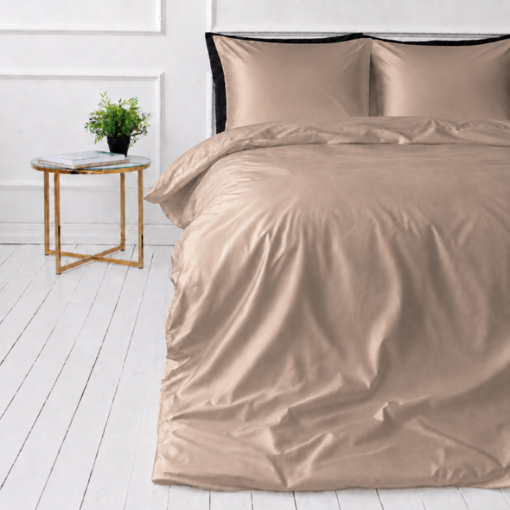 Silk bedding set „Saddle Silk“. Bedding sets, 200x200 cm, 200x220 cm. Light beige brown bedding set with minimalist solid colour design Silk bedding set „Saddle Silk“. Bedding sets, 200x200 cm, 200x220 cm. Light beige brown bedding set with minimalist solid colour design