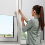 Blackout roller blind “Roll light grey blackout”, 60x200 cm, 80x200 cm, 100x200 cm, 120x200 cm, 140x200 cm, 160x200 cm, 180x200 cm. Roller blinds in soft light grey with blackout feature.