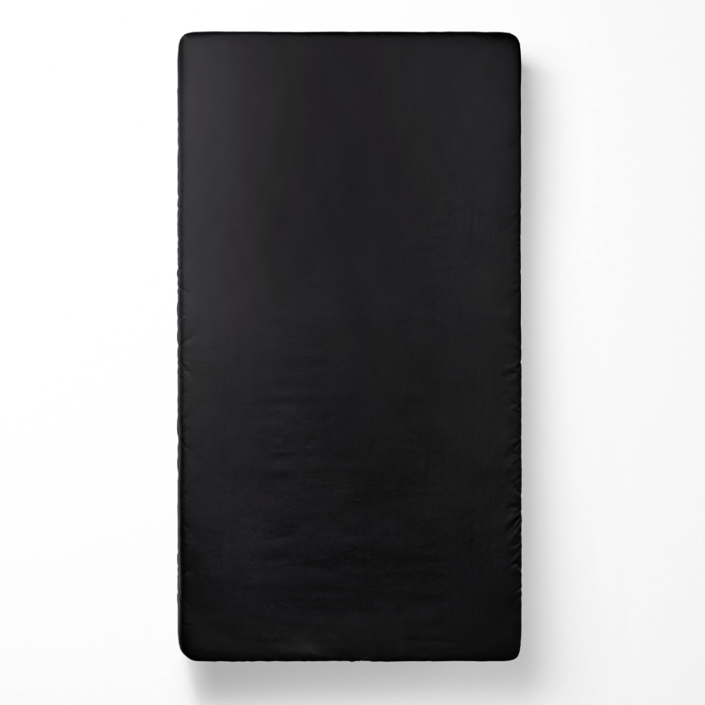 Jersey fitted sheet “Black jersey”. Fitted sheets 180x200, 90x200 cm, 140x200 cm, 160x200 cm, 180x200 cm, 200x220 cm. Elegant black fitted sheet for bedroom decor.