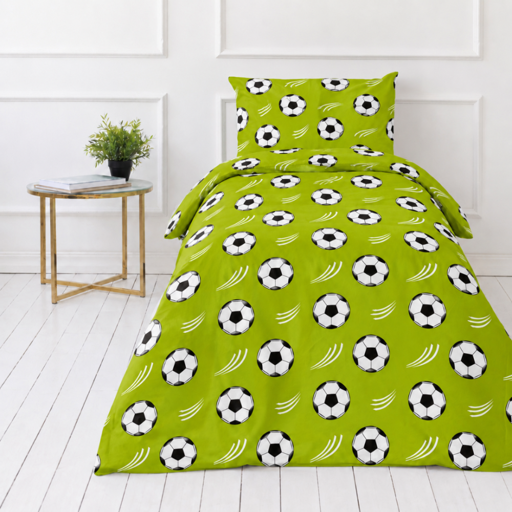 Children’s Bedding Set „Football Frenzy”. Orange bedding sets, 100x140 cm, 140x200 cm. Green football pattern bedding set with white motion accents Children’s Bedding Set „Football Frenzy”. Orange bedding sets, 100x140 cm, 140x200 cm. Green football pattern bedding set with white motion accents