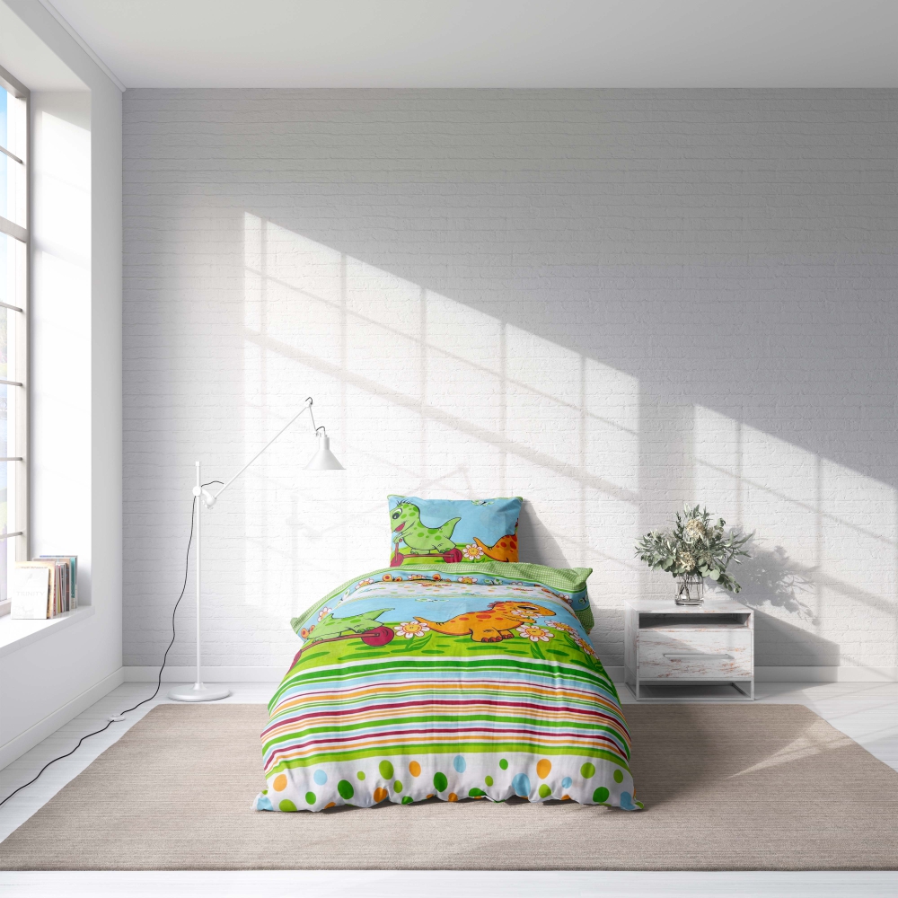 Children’s Bedding Set „Dino”. Kids bedding, 100x140 cm. Light green bedding set for kids, featuring cute and playful dinosaur designs in green and orange for a delightful touch.