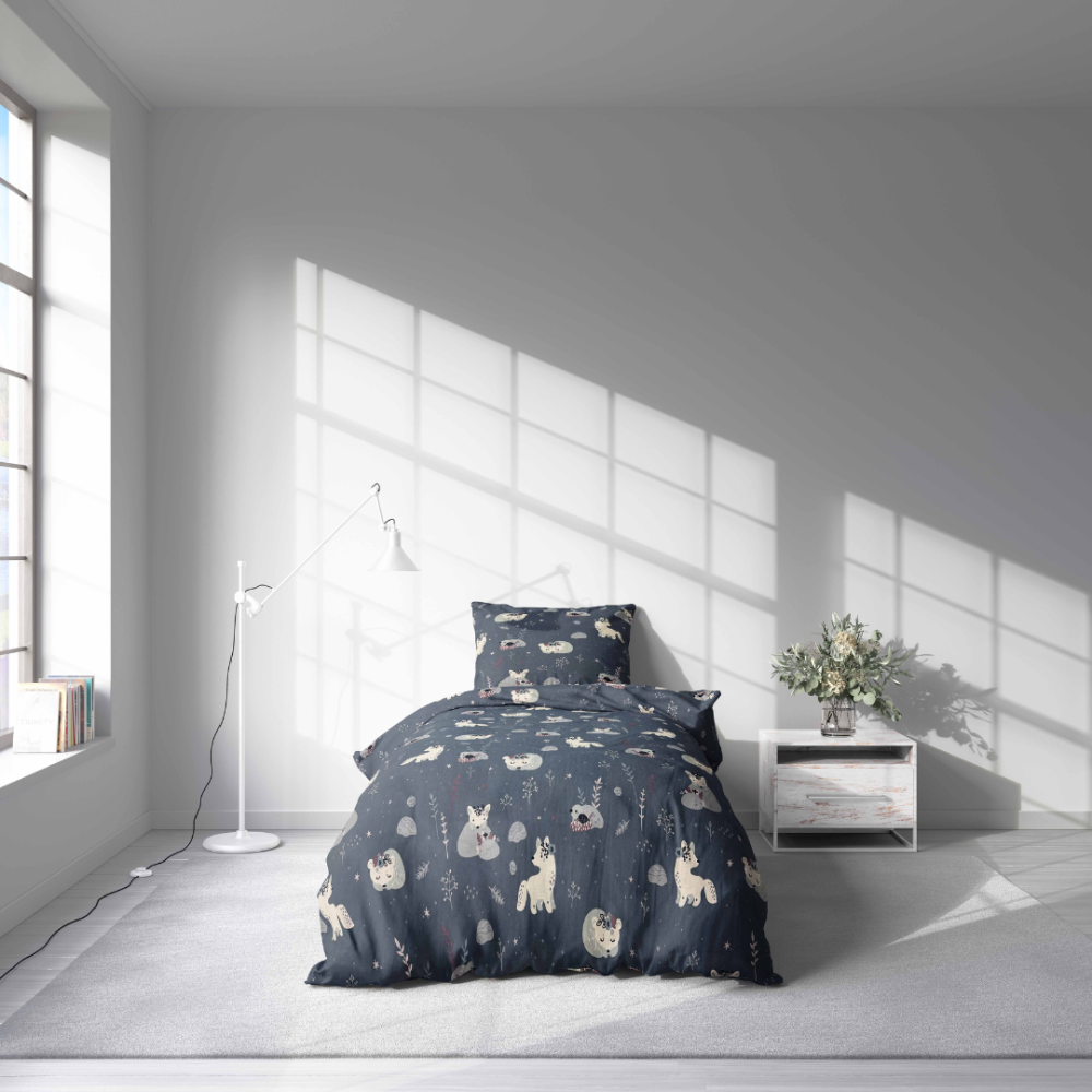 Children’s Bedding Set „Dreambound Cubs”. Bedding sets 155x200, 100x140 cm, 140x200 cm, 150x200 cm, 160x200 cm. Kids’ bedding set with cute bears and botanical details