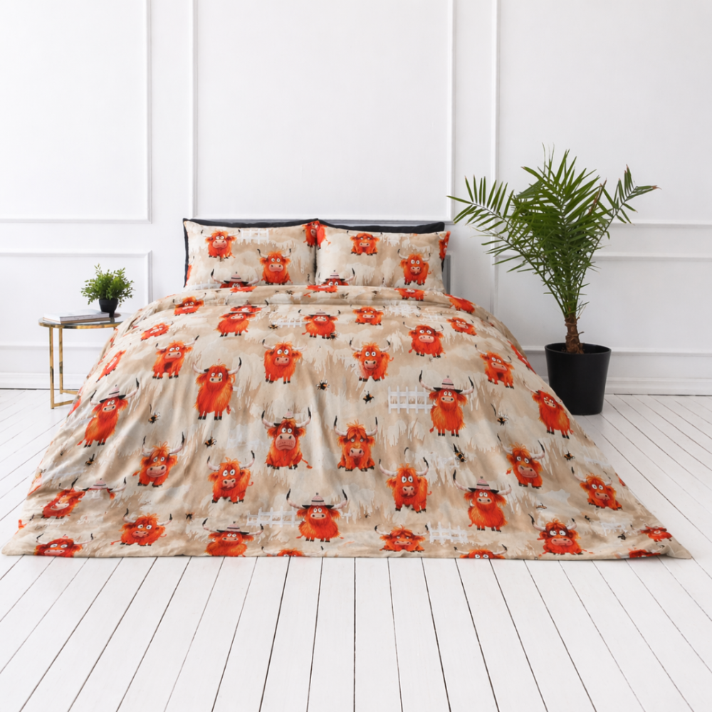 Children’s Bedding Set „Safari Bulls”. Bedding sets 155x200, 100x140 cm, 140x200 cm, 150x200 cm, 160x200 cm. Humorous bedding set with cartoon highland cows and bees.