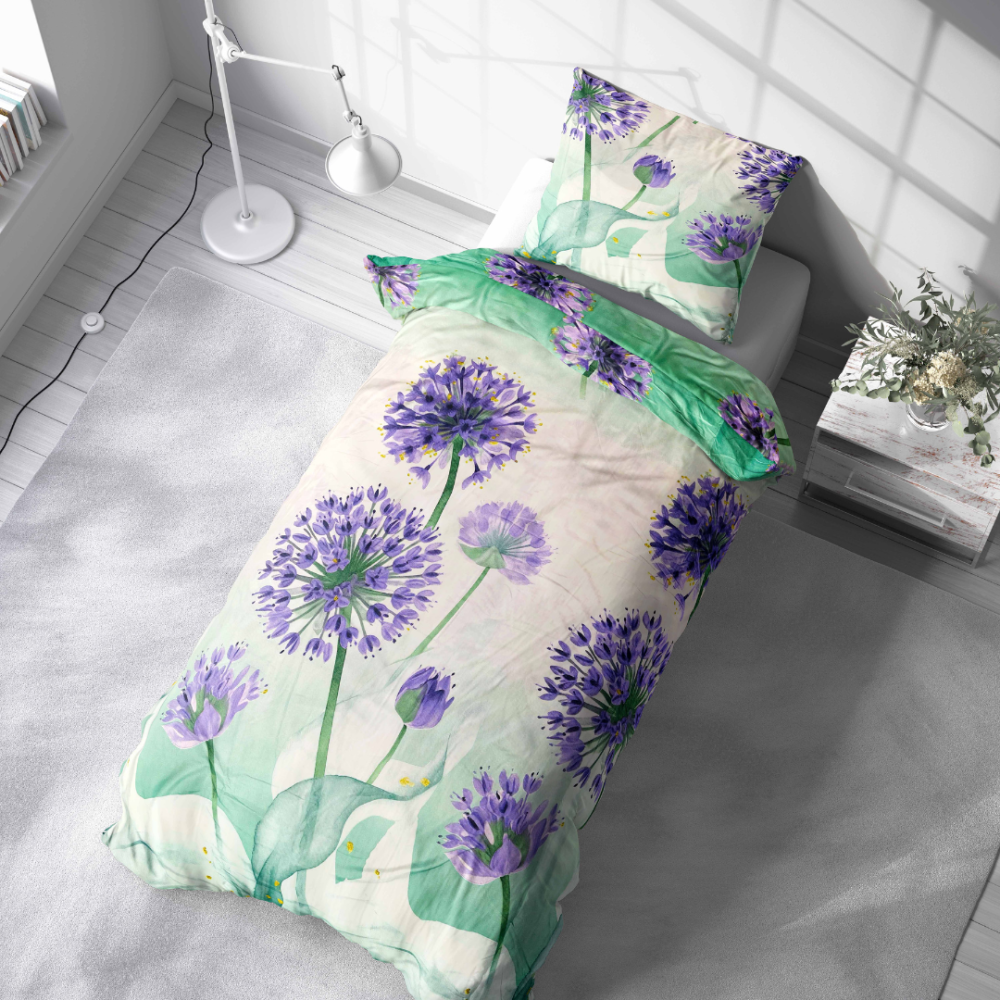 Single bedding set „Dreamy Lavender“. Patterned bedding sets, 140x200 cm. Gentle green and violet bedding set with a floral motif.