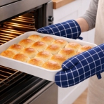 Oven mitts „Ocean Shade glove“. Oven gloves. Cotton oven mitt with blue and white checkered pattern