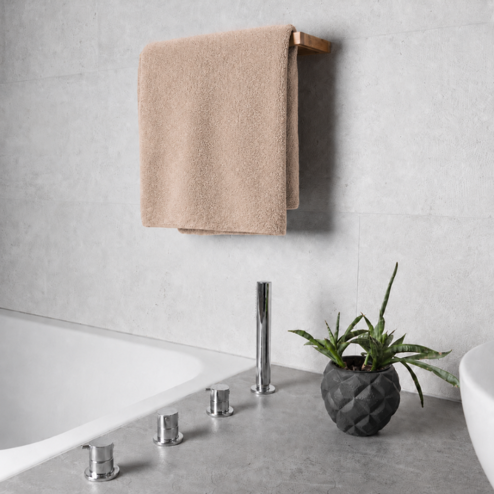 Bath towel “Almond Softness”, 70x140 cm. Creamy sand-toned towel with a soft embossed surface