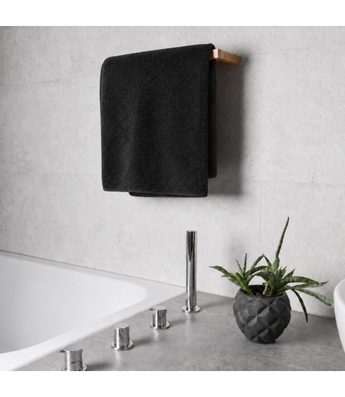 Bath towel “Obsidian Softness”
