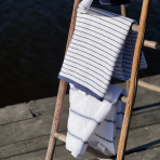 Bath towel “Pebble Stripe”, 70x130 cm. Light bath towel with minimalist grey striped pattern Bath towel “Pebble Stripe”, 70x130 cm. Light bath towel with minimalist grey striped pattern