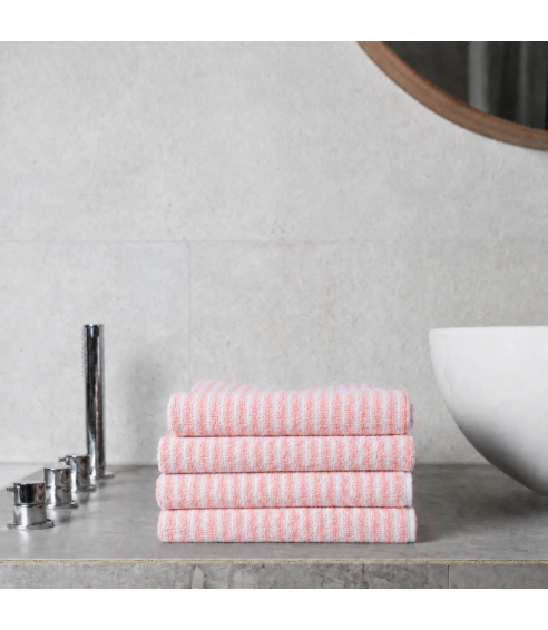Bath Towel “Pink Lines”