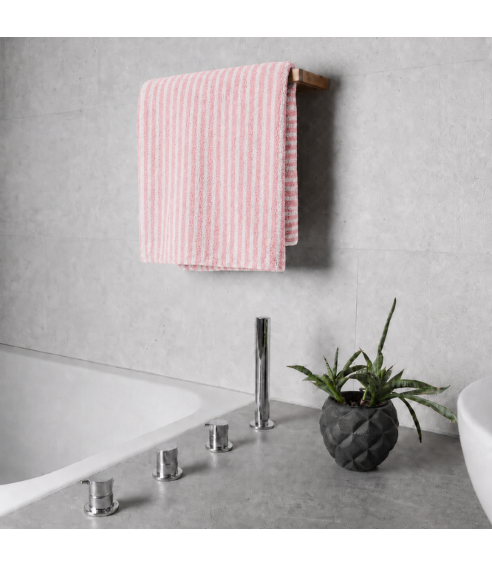 Bath Towel “Pink Lines”